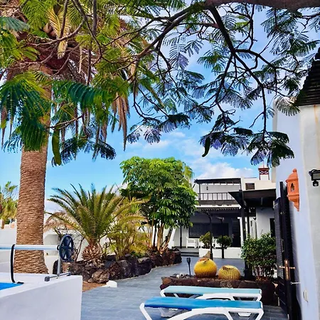 Villa Mare Bella Chao Sea View Private Heated Solar Pool Ac Puerto del Carmen (Lanzarote)
